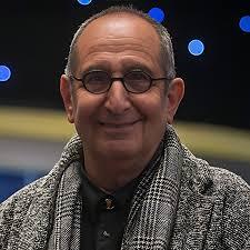 فرهاد آئیش-کارگردان تئاتر